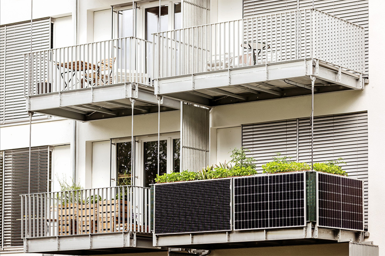 Balkon&shy;kraftwerk bei Kühmstedt GmbH & Co. KG in Herbsleben