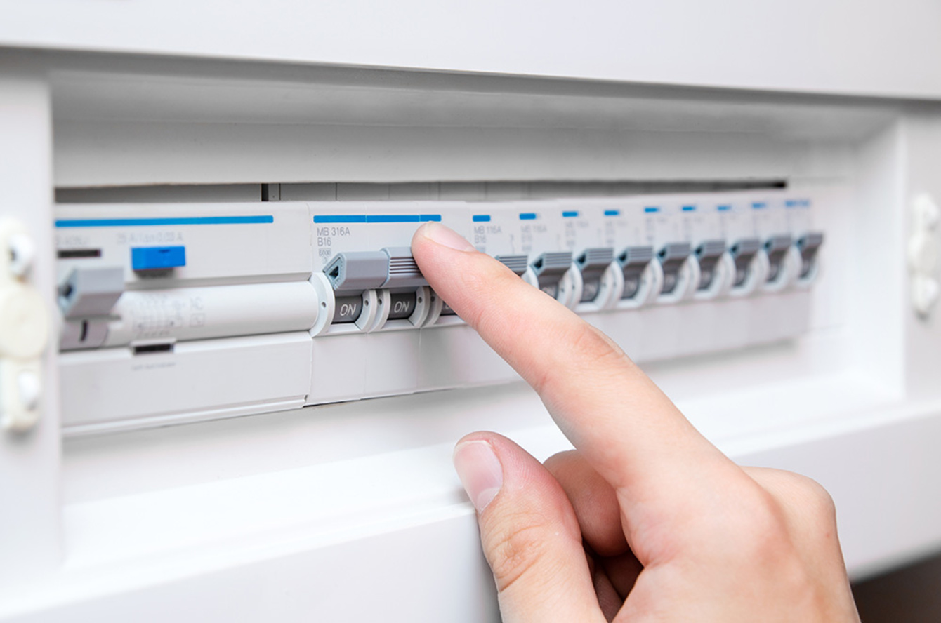 Elektro&shy;installation bei Kühmstedt GmbH & Co. KG in Herbsleben